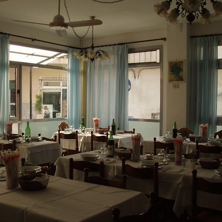 לאיגואליה Hotel Aquilia מראה חיצוני תמונה