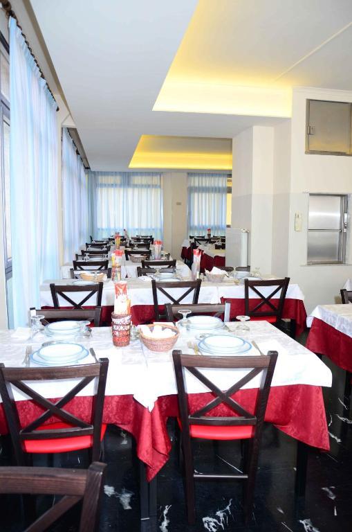 לאיגואליה Hotel Aquilia מראה חיצוני תמונה