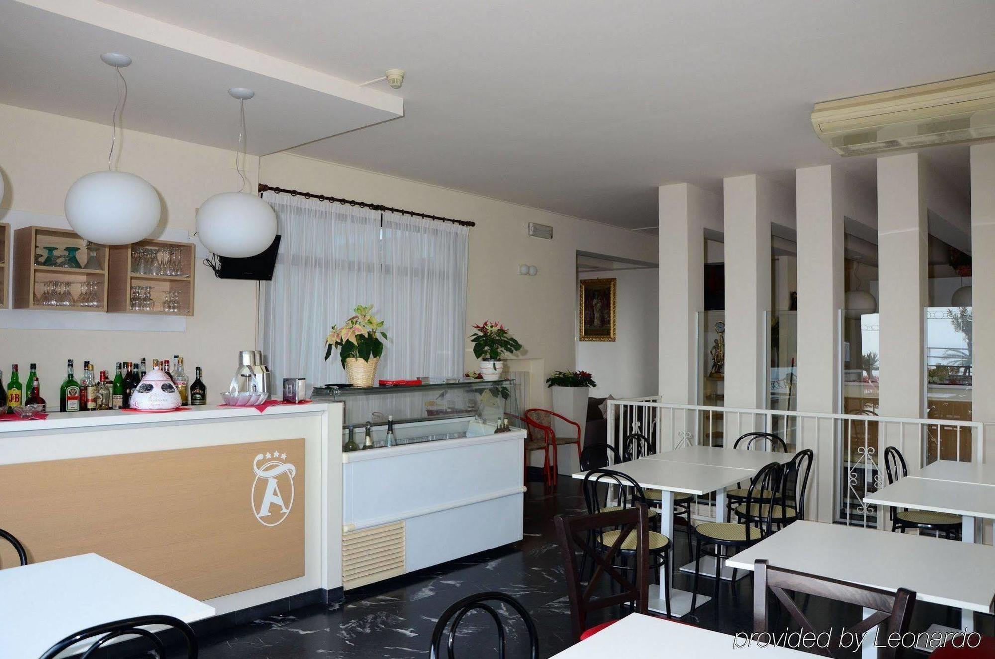 לאיגואליה Hotel Aquilia מראה חיצוני תמונה